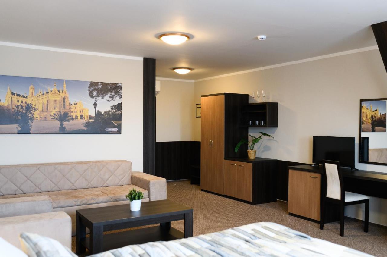 Vinarstvi U Kaplicky Hotel Zajeci ภายนอก รูปภาพ
