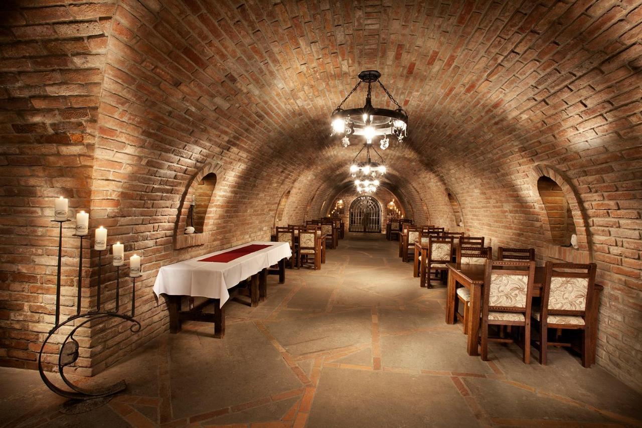 Vinarstvi U Kaplicky Hotel Zajeci ภายนอก รูปภาพ