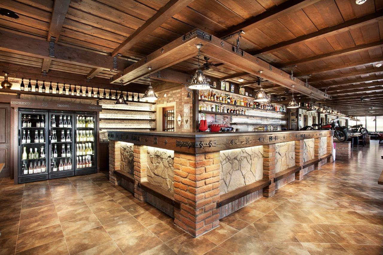 Vinarstvi U Kaplicky Hotel Zajeci ภายนอก รูปภาพ